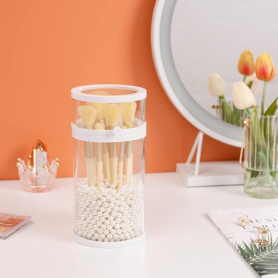 Balts pērļu stikla kosmētikas piederumu turētājs